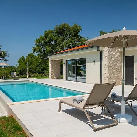 Villa Vv San Giovanni By Istrialux