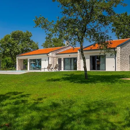 Villa Vv San Giovanni By Istrialux Majkusi